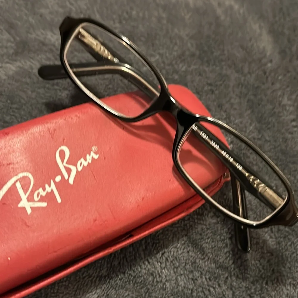 Ray-Ban